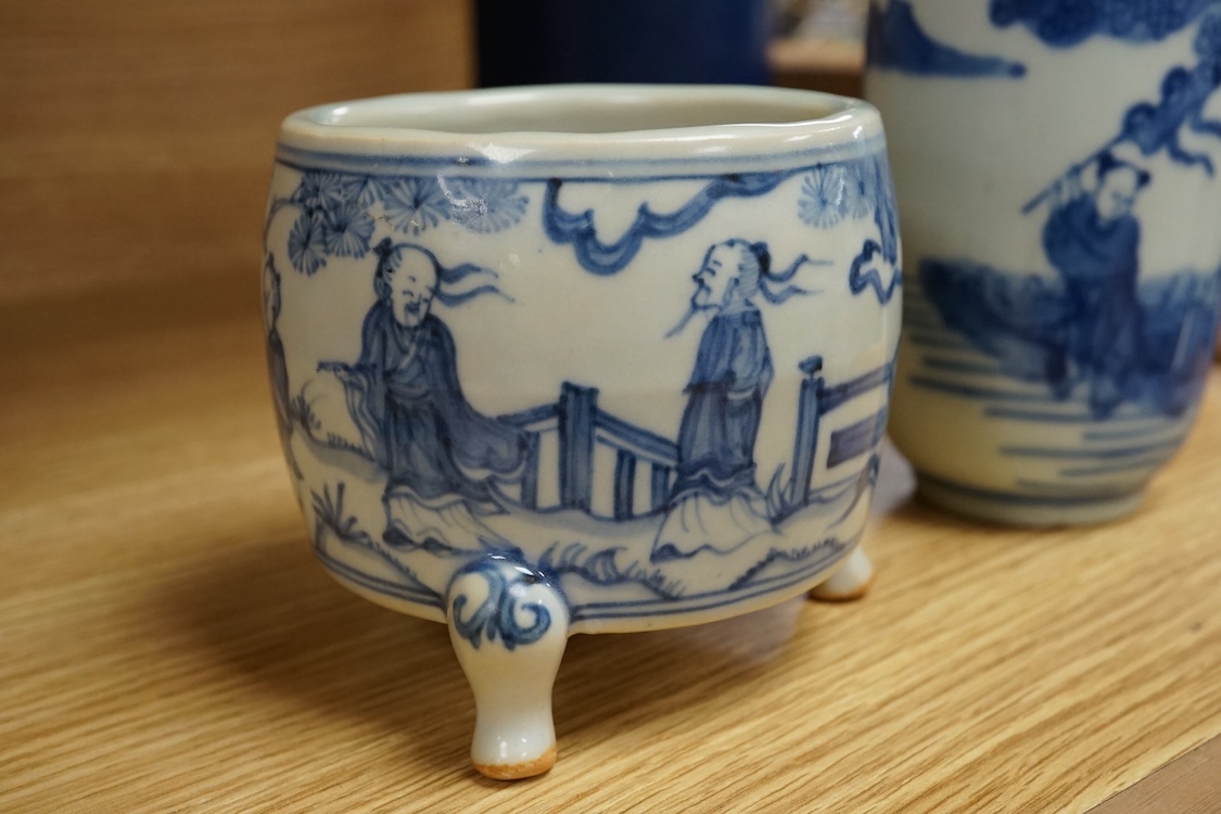 A Chinese blue and white rouleau vase and a similar tripod censer, tallest 18.5cm